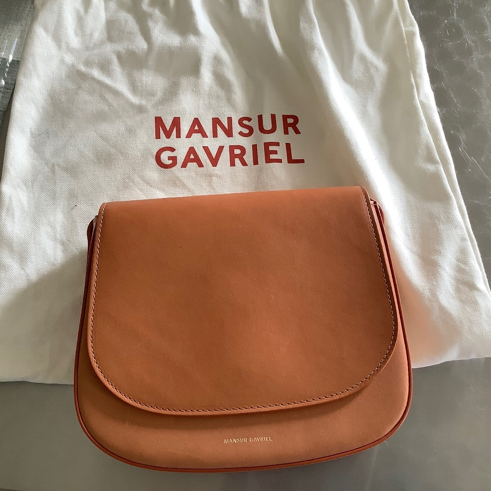 Mansur Gavriel Classic Crossbody-Cammello